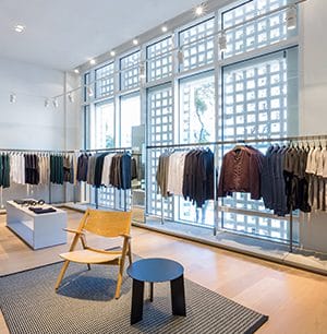COS shopping boutique in Miami