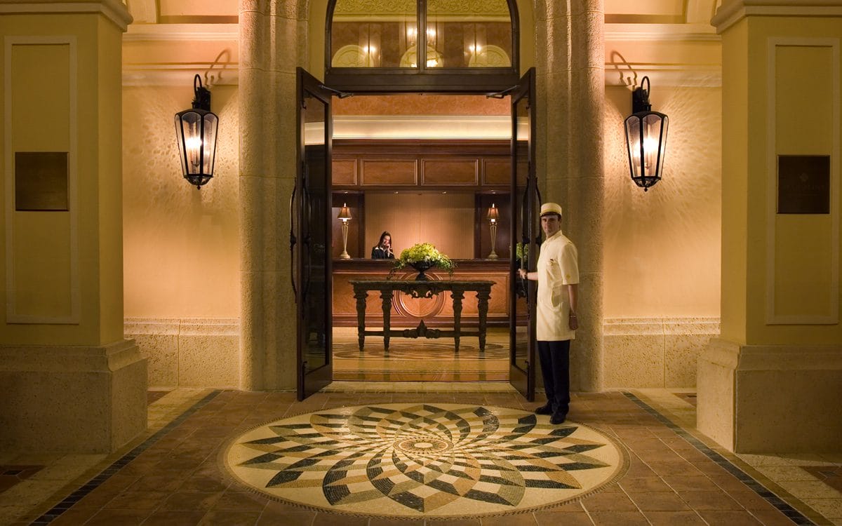 4-Welcome-to-Acqualina