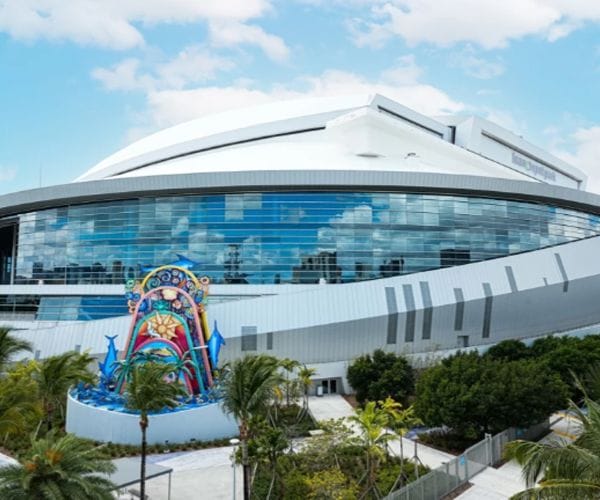 exterior view of kaseya center in miami